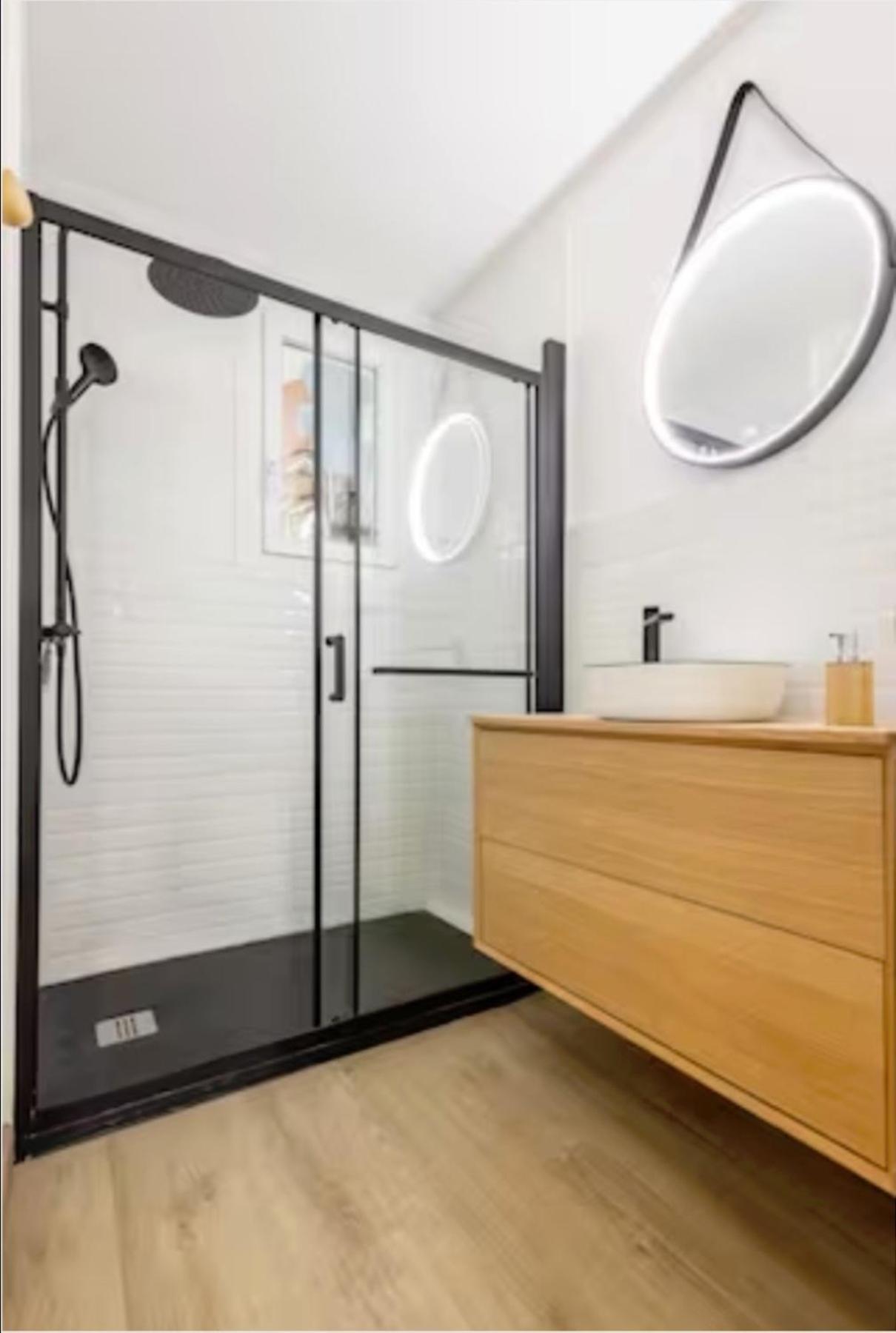 Logement Autour De Moi * * * * * Chambery Bagian luar foto