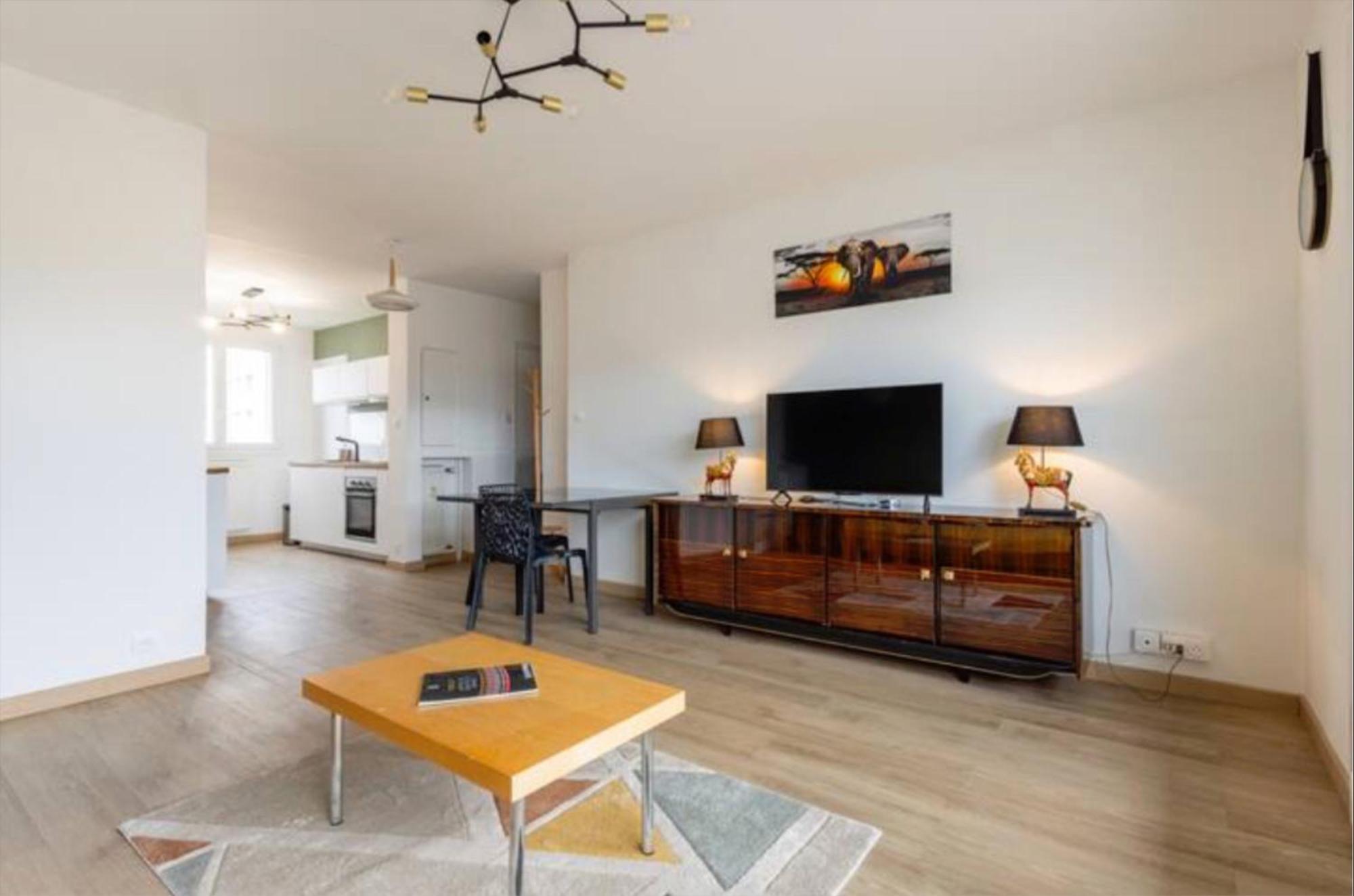 Logement Autour De Moi * * * * * Chambery Bagian luar foto