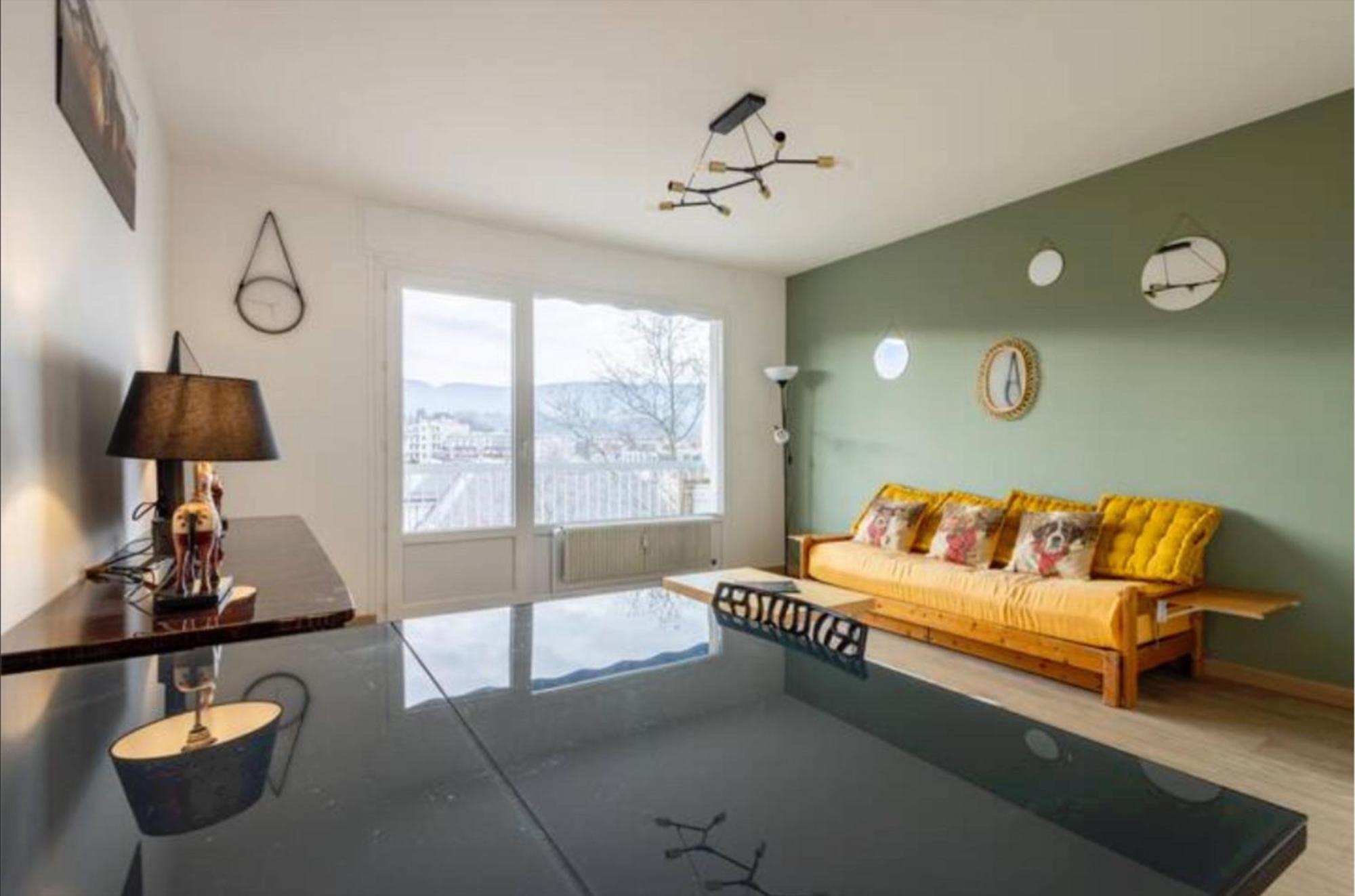 Logement Autour De Moi * * * * * Chambery Bagian luar foto